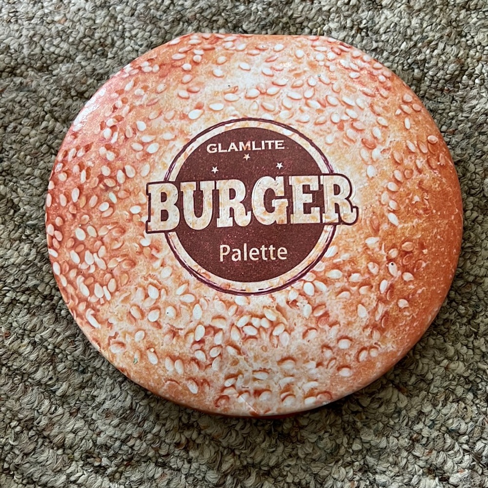 Glamlite Burger eyeshadow palette